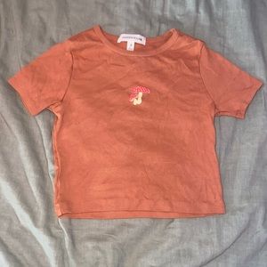 Mushroom cropped shirt